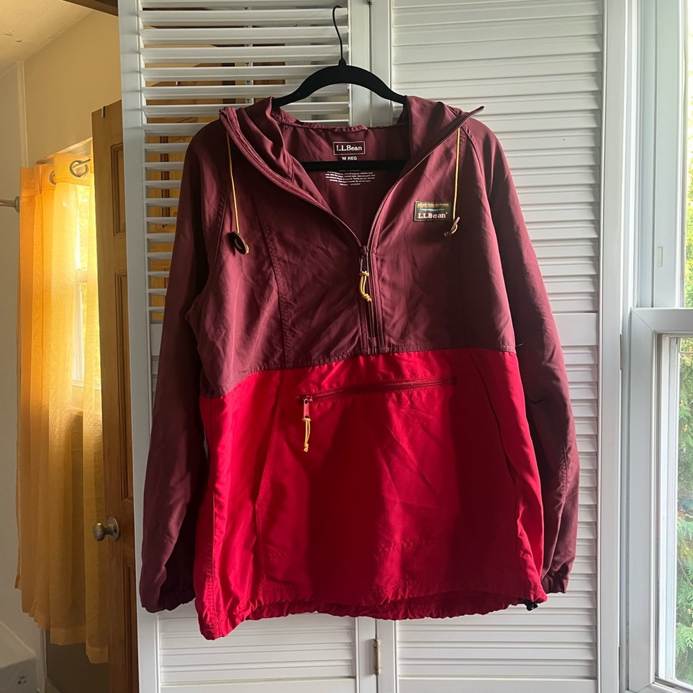 LL Bean Women’s M Anorak red hooded jacket